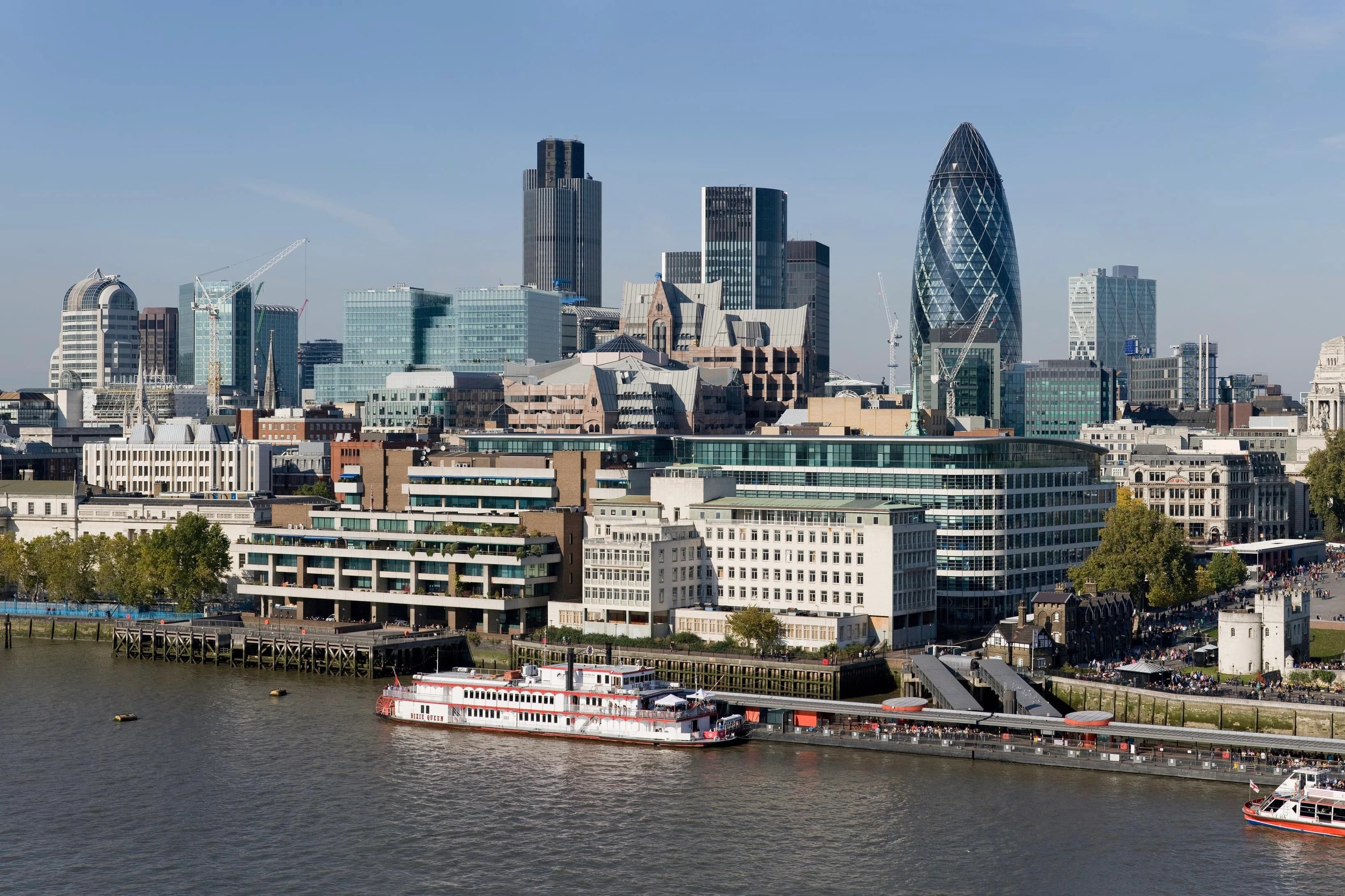 Skyline of London with the financial district along the Thames